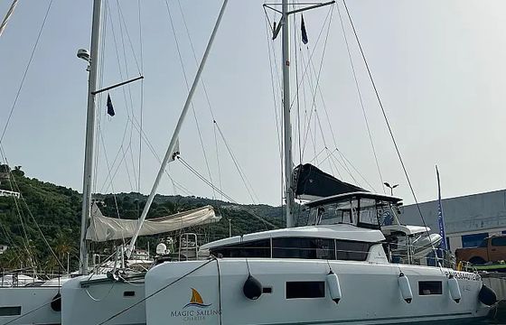 Lagoon 42
