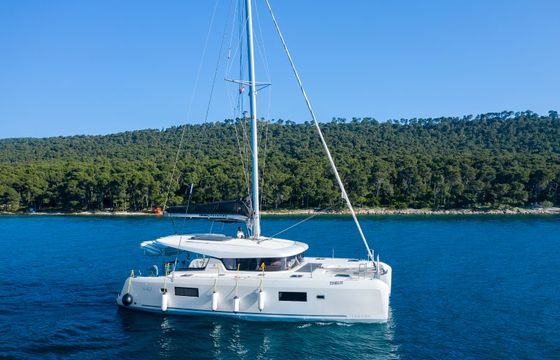 Lagoon 42