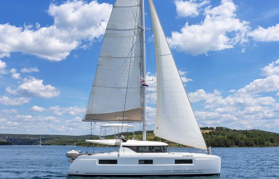 Lagoon 46 A/c & Gen & Wm