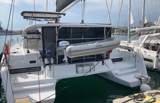 Lagoon 42