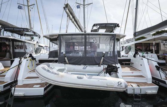 Fountaine Pajot Astrea 42