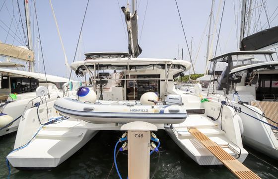 Lagoon 42