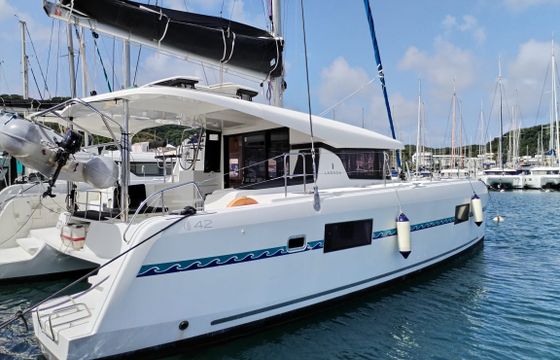 Lagoon 42