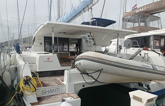Fountaine Pajot Lucia 40