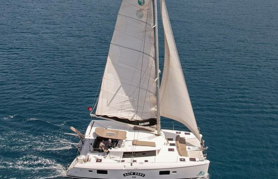Lagoon 421