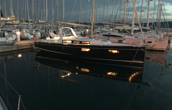 Beneteau Oceanis 38.1