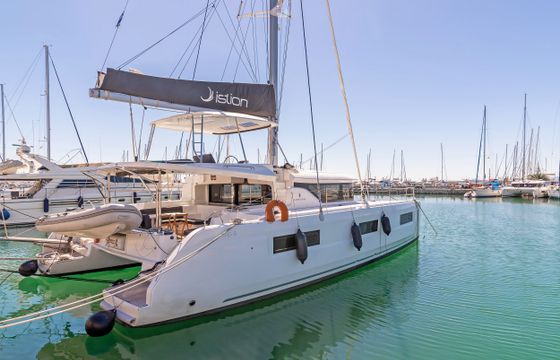 Lagoon 46 A/c & Gen & Wm