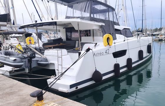 Fountaine Pajot Astréa 42