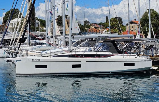 Bavaria C38