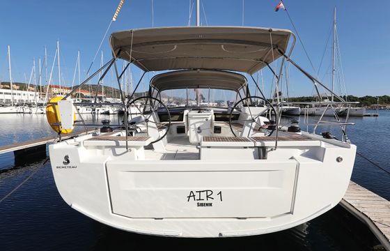 Beneteau Oceanis 51.1