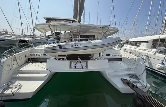 Lagoon 42