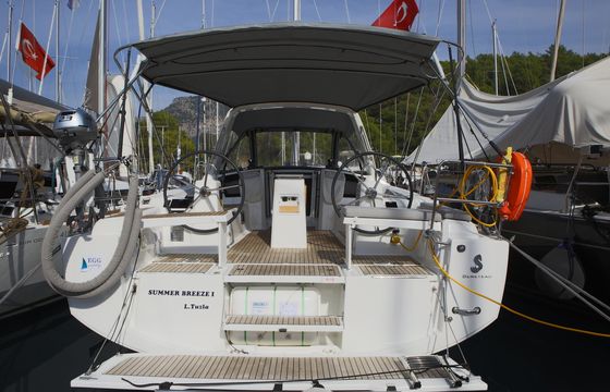 Beneteau Oceanis 38.1