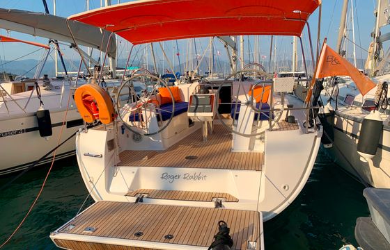 Bavaria 37