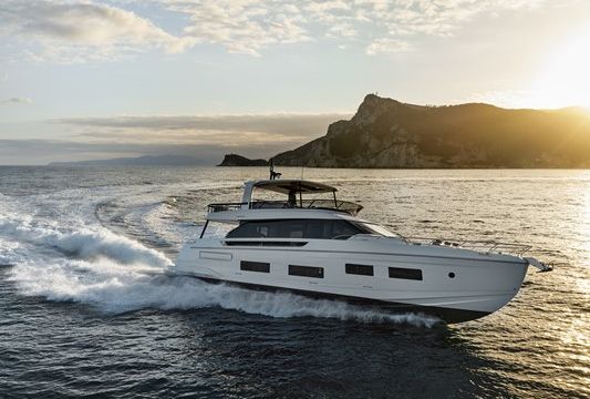 Azimut Yachts Azimut 82 Fly