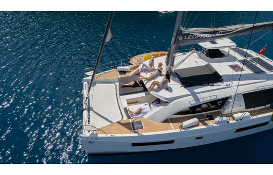 Leopard Catamarans Leopard 40