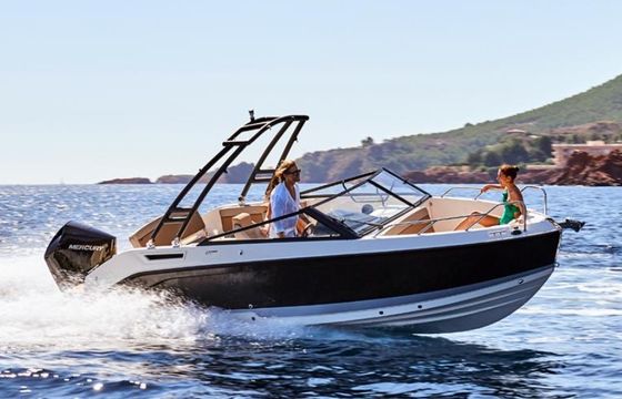 Quicksilver Activ 675 Bowrider
