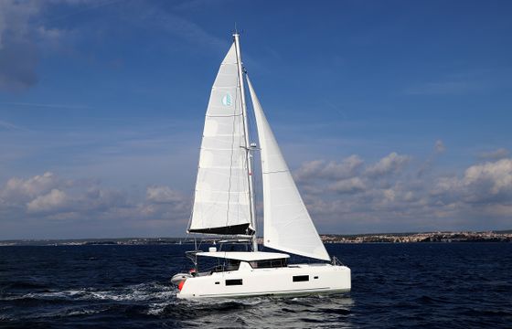 Lagoon 42