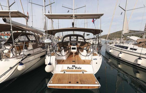 Bavaria Cruiser 37 Style