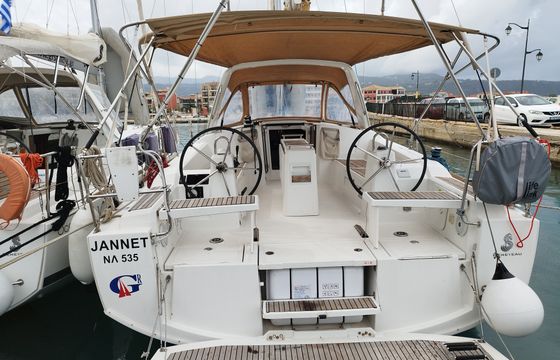 Beneteau Oceanis 38.1