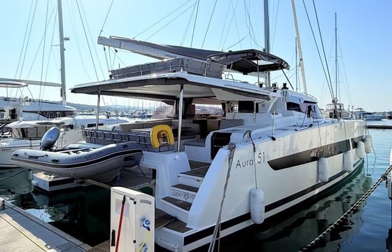 Fountaine Pajot Aura 51