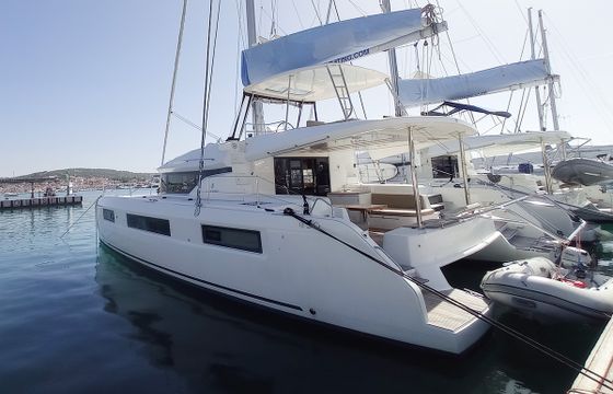 Lagoon 50