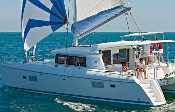 Lagoon 421