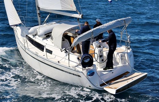 Bavaria Cruiser 33