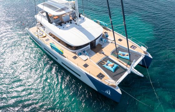 Lagoon Seventy 7