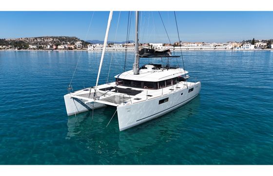 Lagoon 560 S2