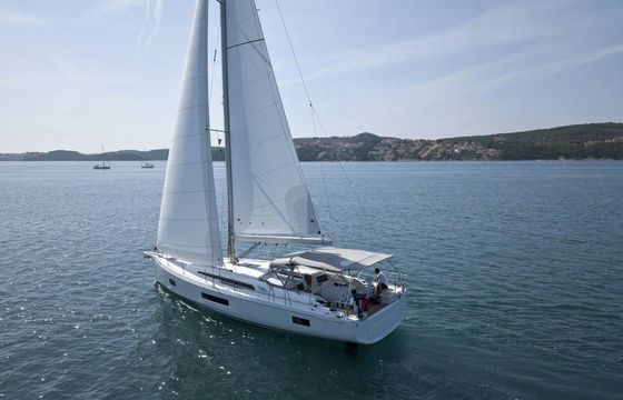 Beneteau Oceanis 51.1