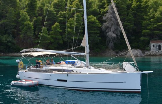 Dufour Yachts 350