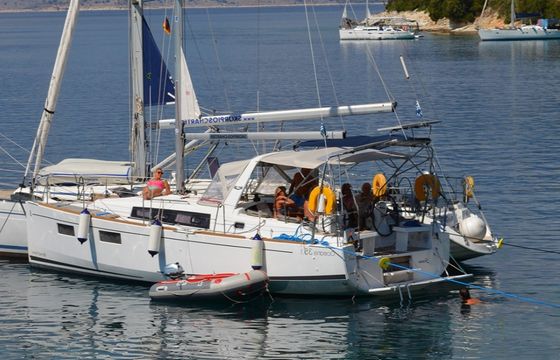 Beneteau Oceanis 35.1