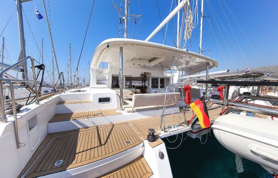 Lagoon 450 F