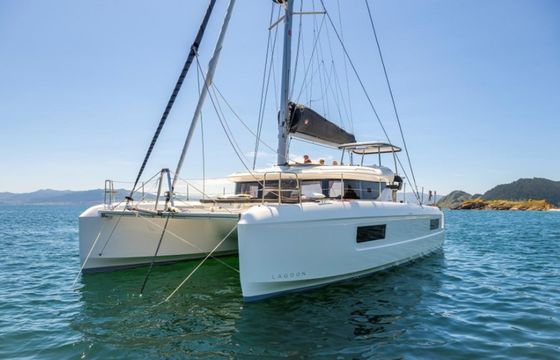 Lagoon 43
