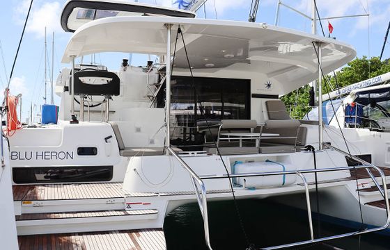 Lagoon 42