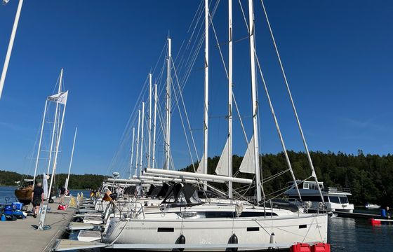 Bavaria Cruiser 37