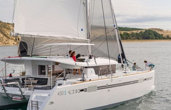 Lagoon 450 S