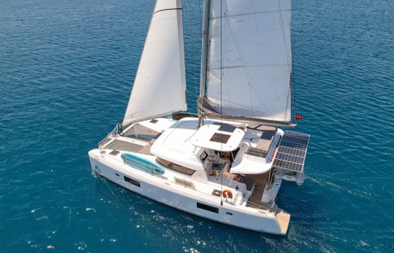 Lagoon 42