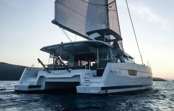 Fountaine Pajot Astréa 42