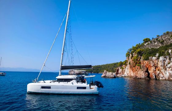 Lagoon 43