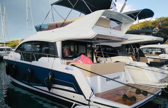 Sealine F430