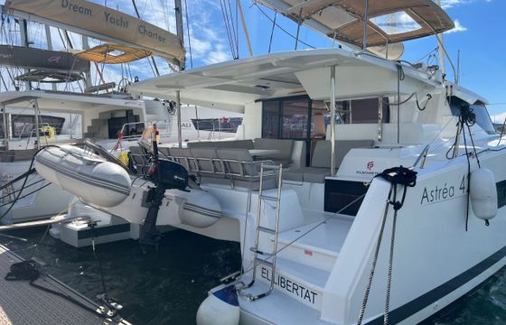 Fountaine Pajot Astrea 42