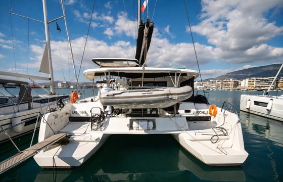 Lagoon 42