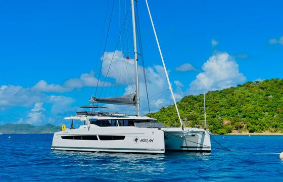 Fountaine Pajot Aura 51