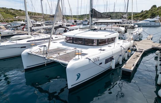 Lagoon 42