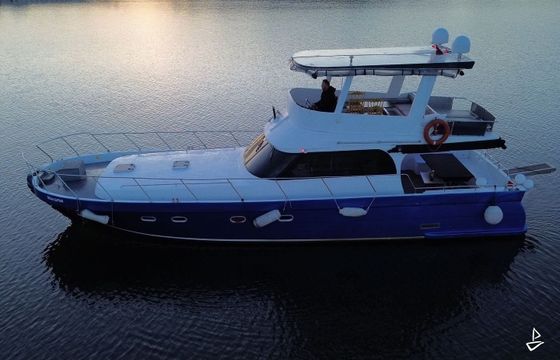 Custom Made Motoryacht