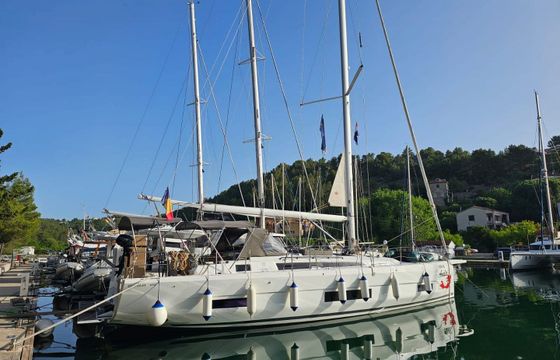 Dufour 470