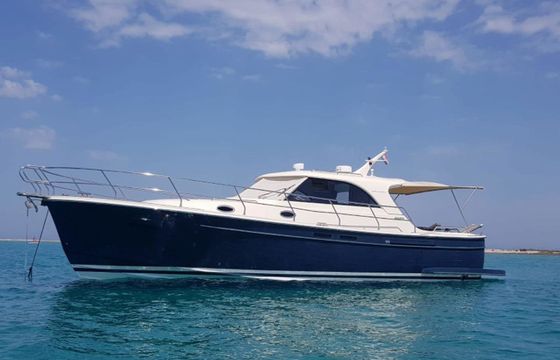 Adriana 44