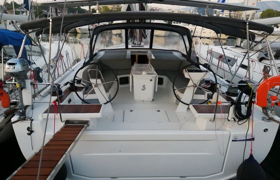 Beneteau Oceanis 51.1