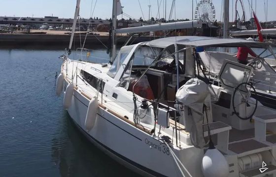 Beneteau Oceanis 38.1